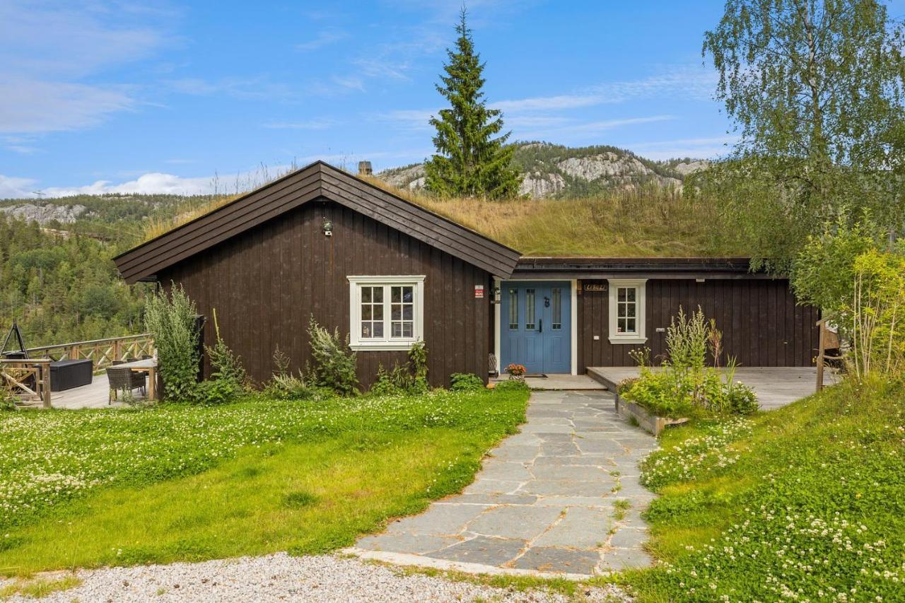 Villa Libeli- panoramaview towards Gaustadtoppen- Jaccuzi Lona Exterior foto