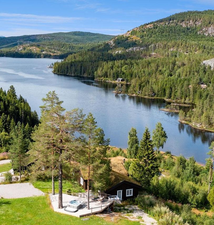 Villa Libeli- panoramaview towards Gaustadtoppen- Jaccuzi Lona Exterior foto